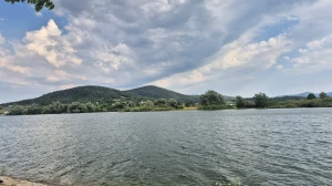 Parkiraj metlu, uzmi krunicu