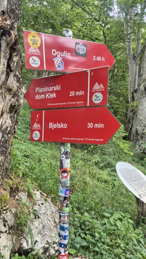 Parkiraj metlu, uzmi krunicu