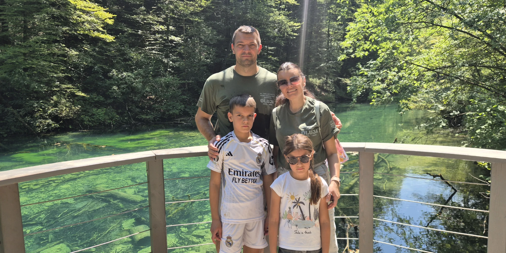 Nina, Antonio, Dino i Cvita tijekom obiteljskog izleta do izvora Kamačnika
