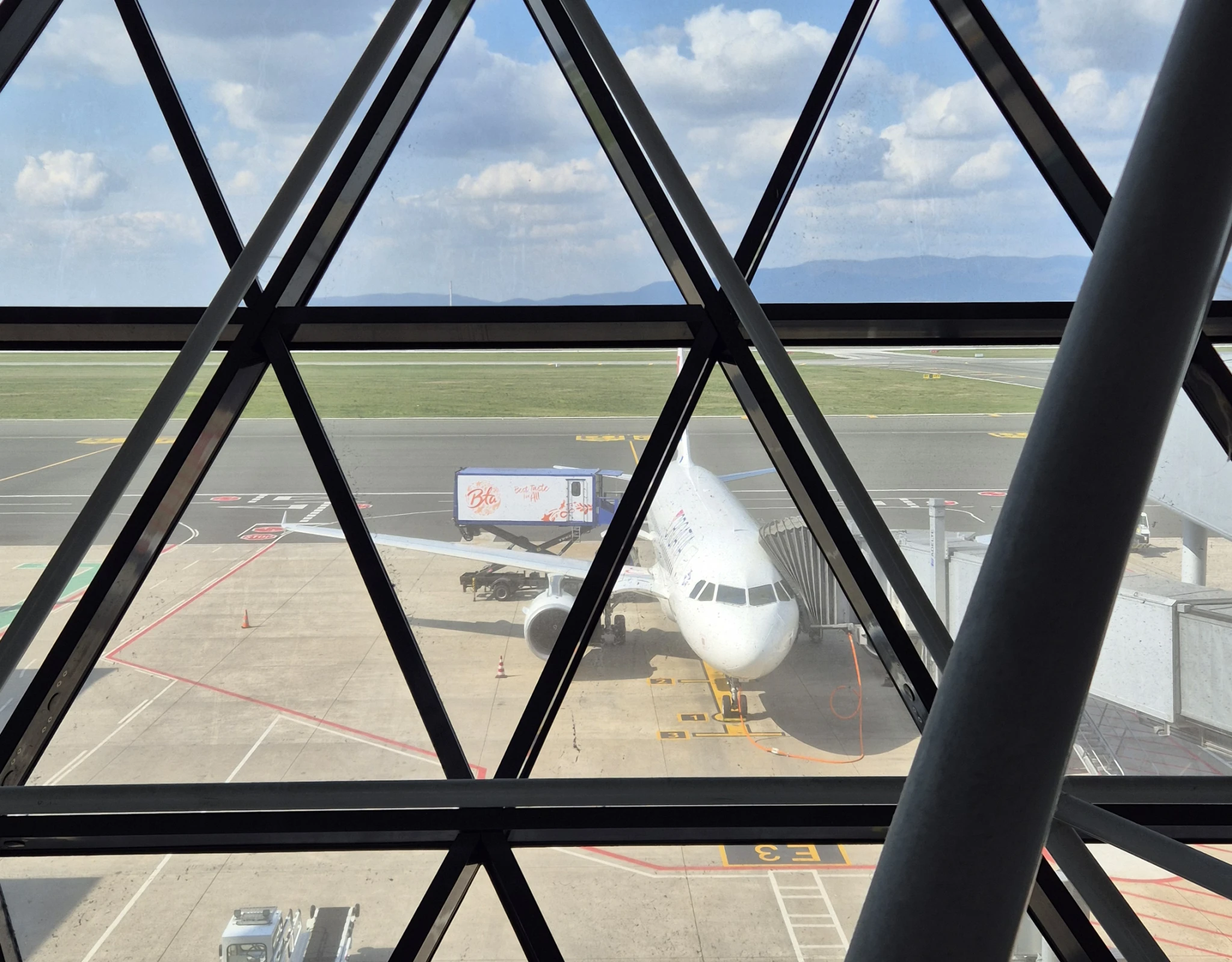 Ponovno u avionu
